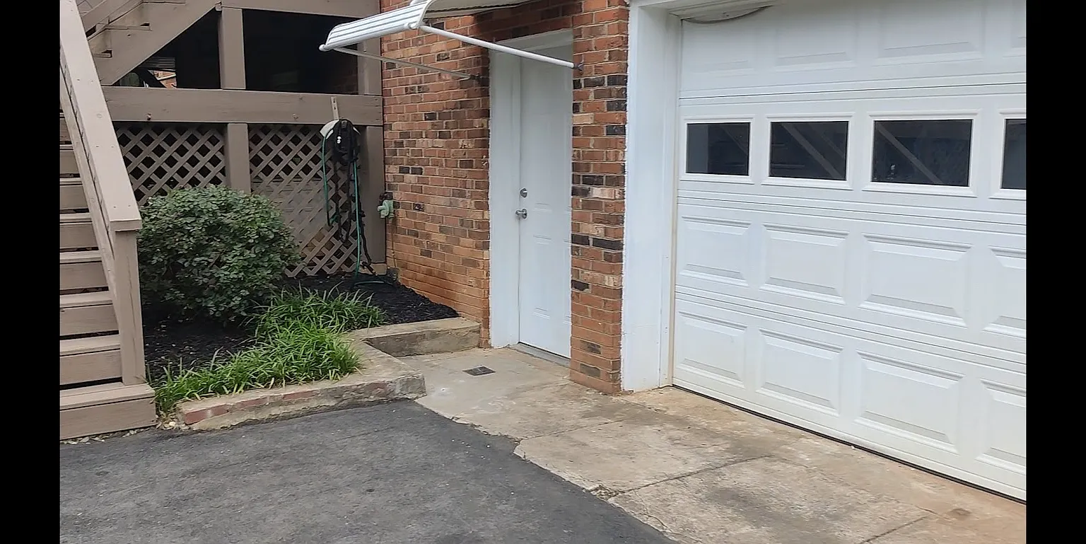 Sandlewood - Downstairs unit — Photo 3