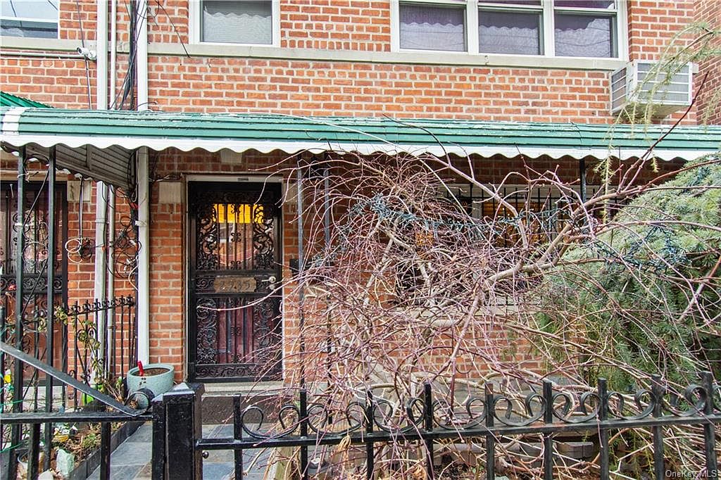 2935 Wilson Avenue, Bronx, NY 10469 Zillow