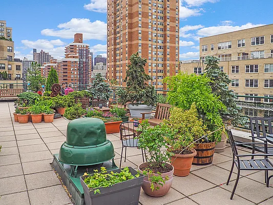 Rented by Barshay Brokerage | media 11