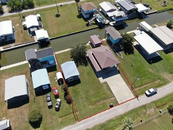 1120 & 1122 Prides Ln, Pt Bolivar, TX 77650