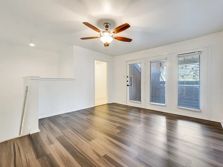 5550 Spring Valley Rd #E22 — Photo 4