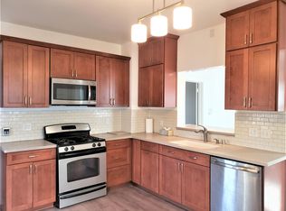 1354 Sheridan Rd, Kenosha, WI 53140