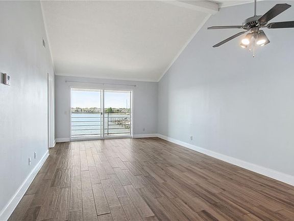 3rd image of 1244 Harbor Dr Unit 309