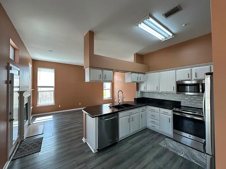 12273 Country Cove Ct — Photo 7