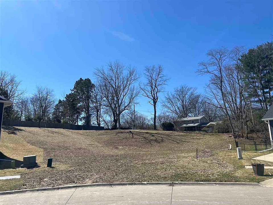1st image of 720 Silver Ln