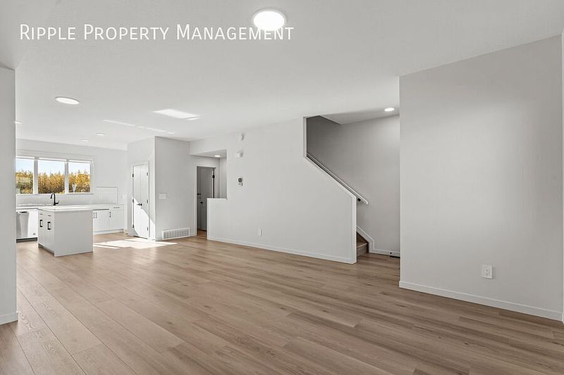 Spruce Grove Townhouse for rent - 3 Bedrooms — photo 3