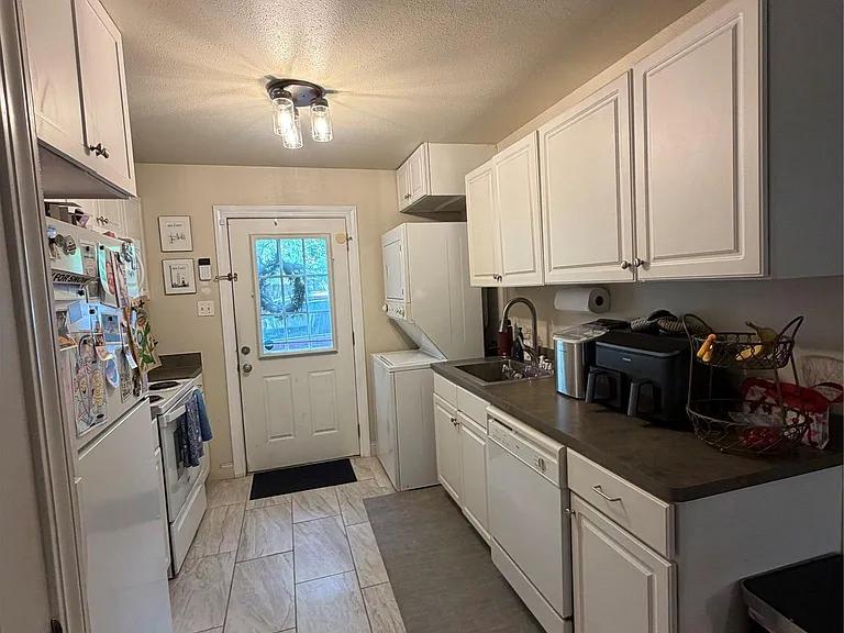 5212 Duval St #B — Photo 1