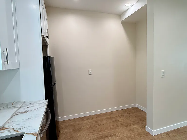 12154 Monogram Ave — Photo 5
