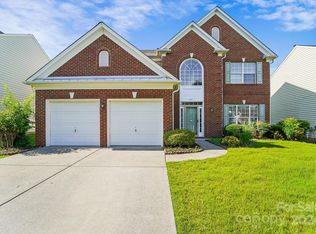 11113 Maplehurst Dr, Charlotte, NC 28277