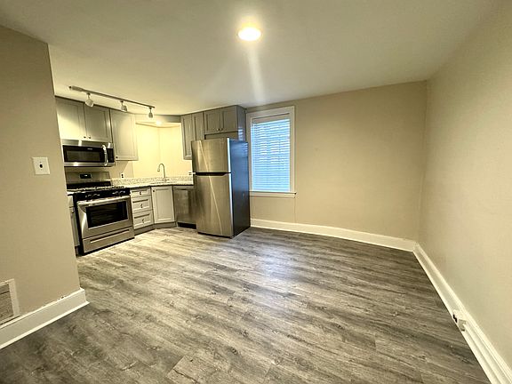 Kitchen and dining area.