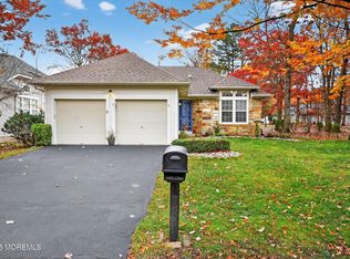 2 Llewellyn Ct, Jackson, NJ