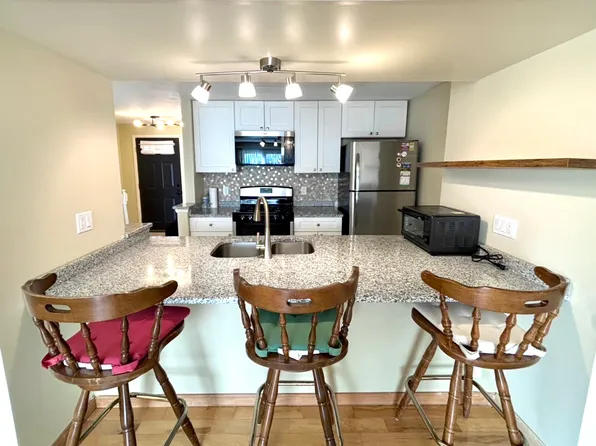 1977 Ridge Meadow Ct, Twinsburg, OH 44087