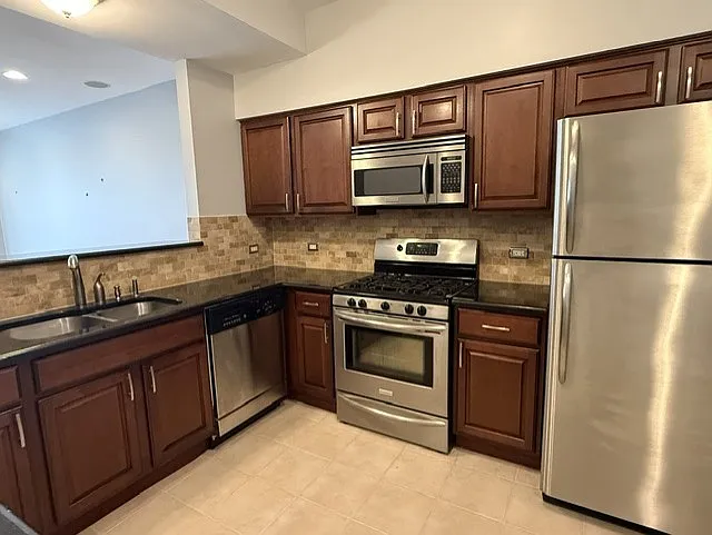 340 Glen Leven Ct — Photo 5