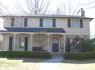 12879 Sherwood Dr, Huntington Woods, MI 48070