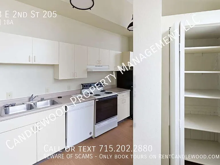 713 E 2nd St #205 — Photo 13