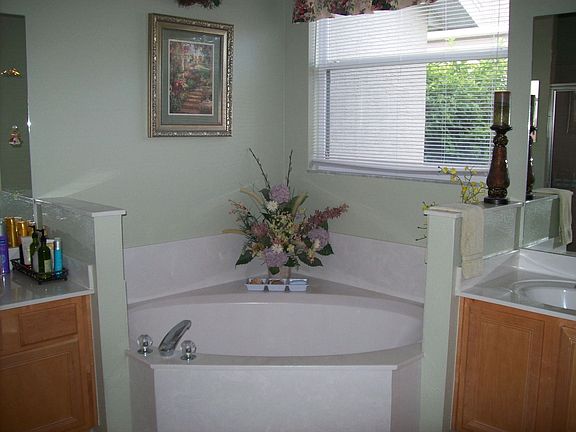3rd image of 3857 Glenford Dr