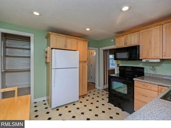 2nd image of 1057 Van Buren Ave