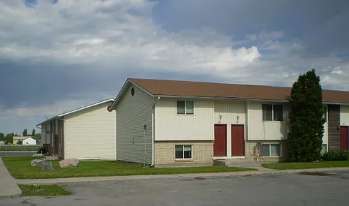 5105 Hawthorne Photo 1