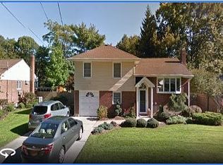10 Larry Dr, Commack, NY 11725