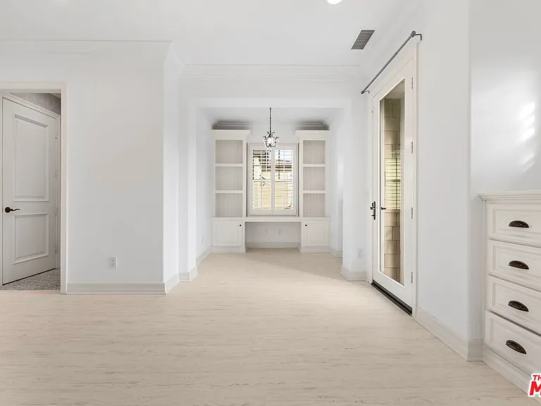 7391 Coastal View Dr — Photo 20