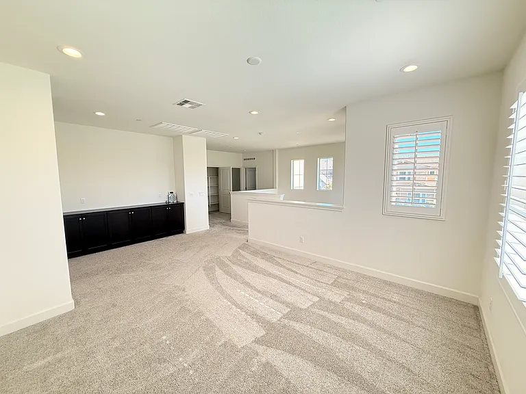 2751 E Agrarian St — Photo 21
