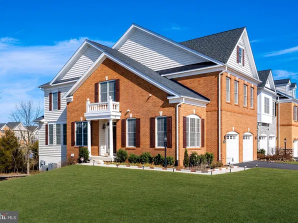 43168 Hattontown Woods Ter, Ashburn, VA 20148