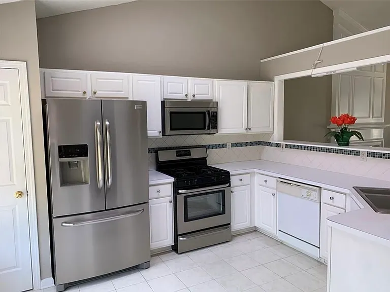 391 Bass Way NW — Photo 5