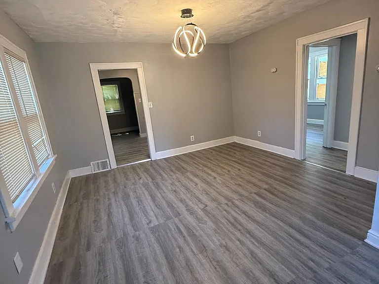 5553 Grasmere Ave — Photo 2