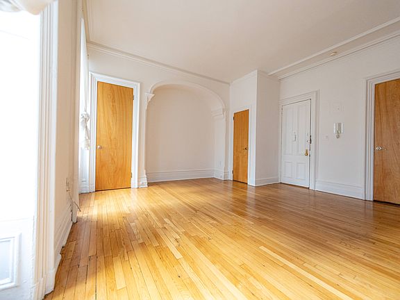 3rd image of 155 E 37th St APT 2A