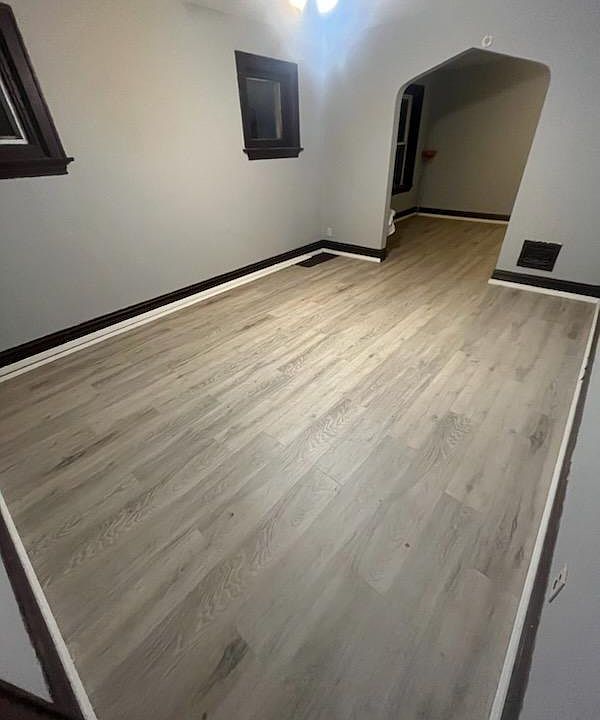 1st image of 4683 Kossuth Ave #1F