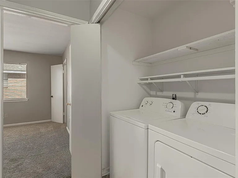 2404 Sycamore Ave #C4 — Photo 22