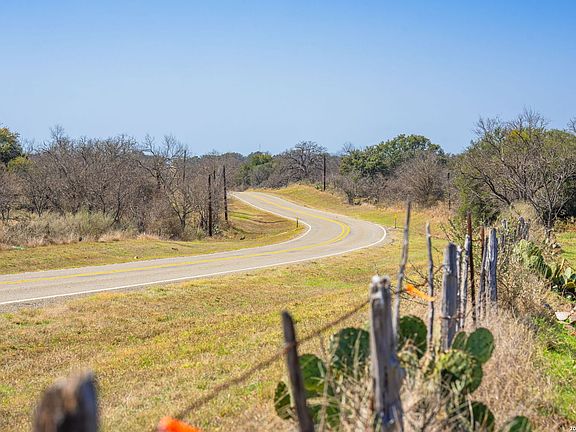 3rd image of 3722 Ranch Road 2241