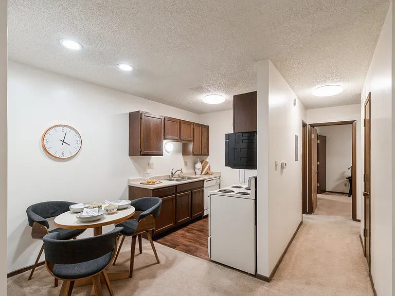 626 S 16th St #17 — Photo 3