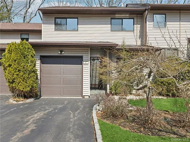 3 bed, 3.0 bath, 1900 sqft, $5,500 — Photo 1