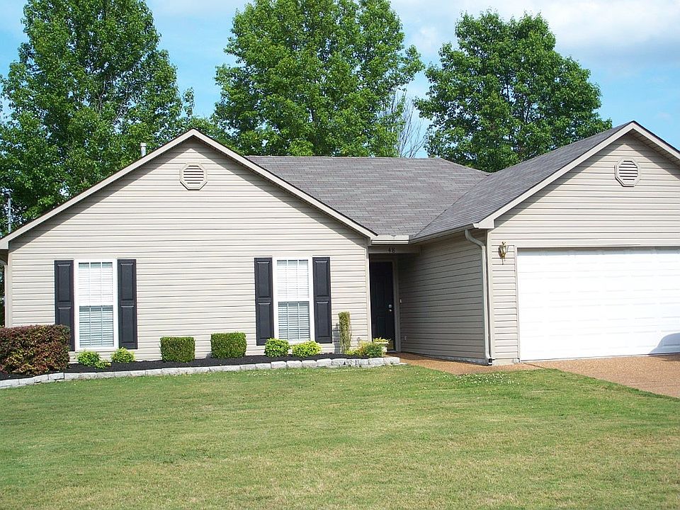 48 Woods Edge Dr