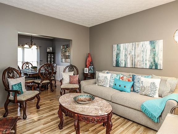 4th image of 417 Maple Springs Dr