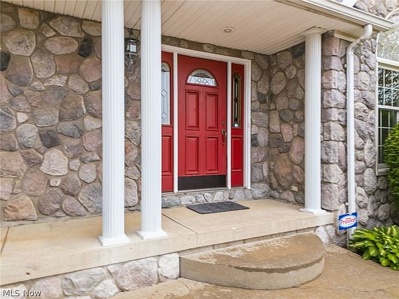 5th image of 1012 Cloverdale Cir NE