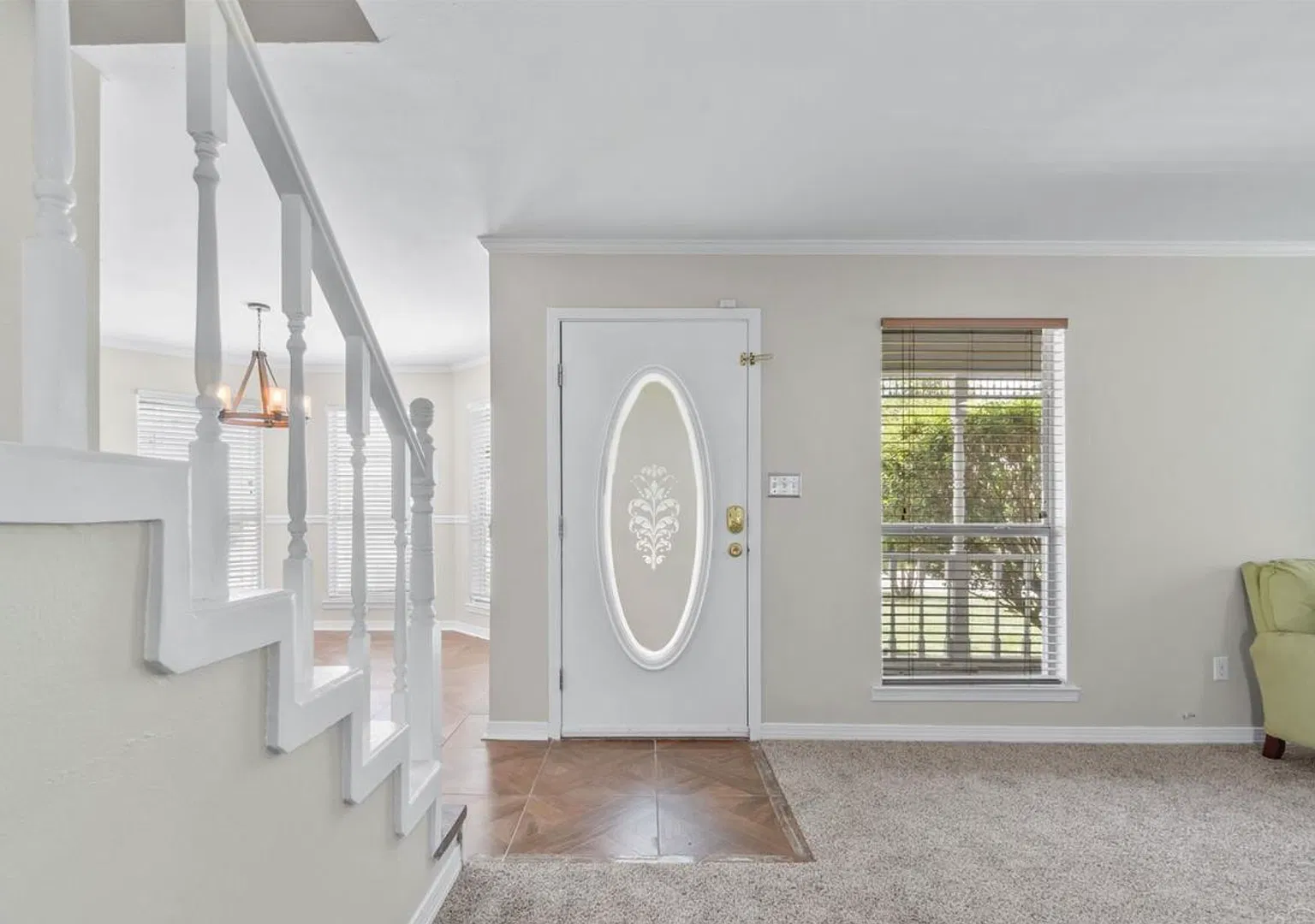 Victorian Style Home with Pool, near UWF Coming Soon! — Photo 4