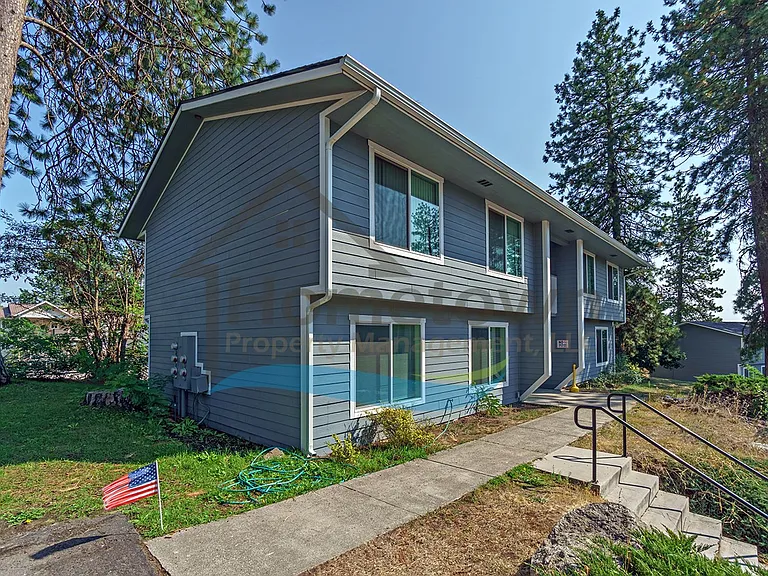 1205 W Emma Ave — Photo 3