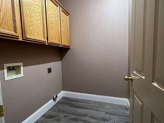5th image of 2061 Woodland Dr