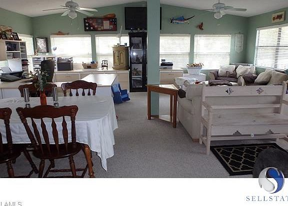 Large living & dining room