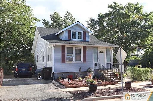 902 Eden Ave photo 1