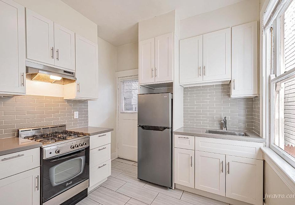 1st image of 3475 16th St #2J