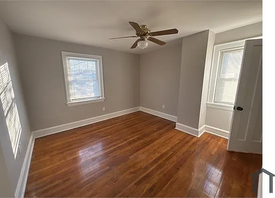 10905 Elmwood Ave — Photo 12