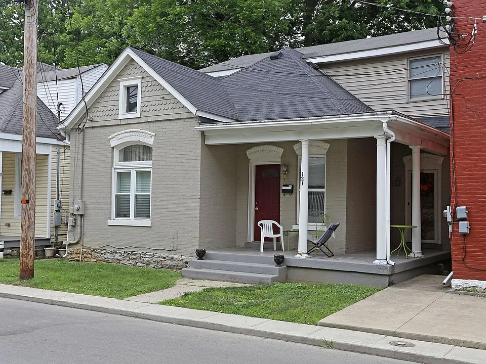 121 Hagerman Ct