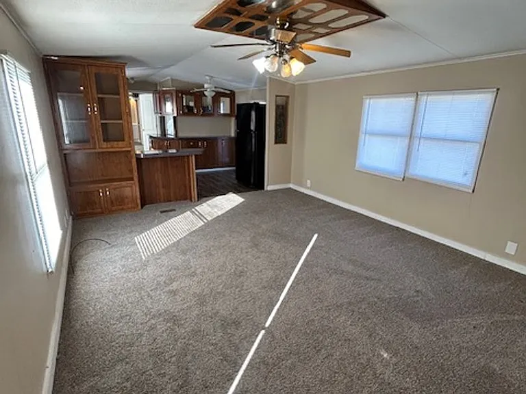 31 Kesler Dr — Photo 2