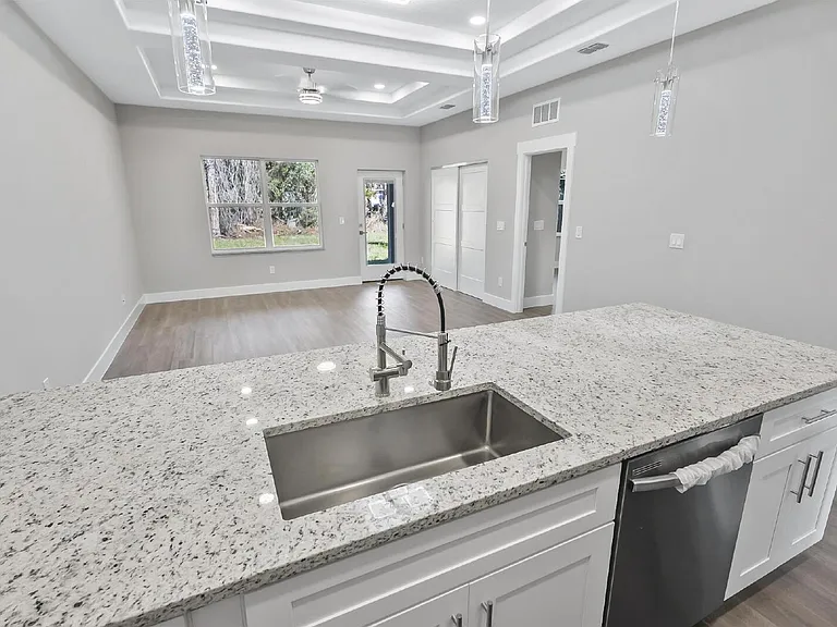 21 Rosepetal Ln #UNI A — Photo 8