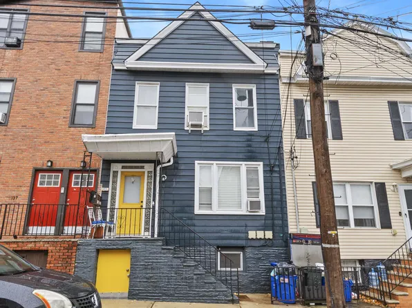 137A De Kalb Ave, Jersey City, NJ 07306