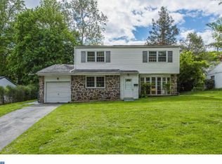 2233 Oakwyn Rd, Lafayette Hill, PA 19444