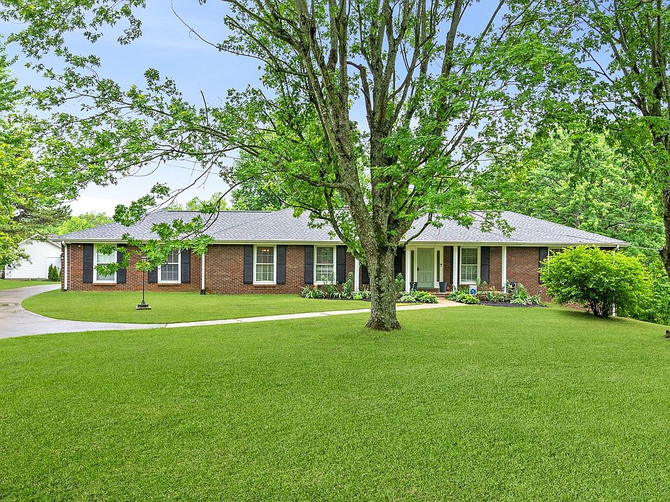 1051 Dotsonville Rd Clarksville Tn 37042 Zillow 